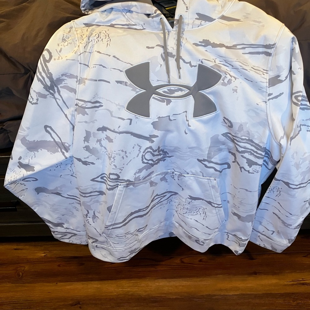 Under Armour White and Gray Camp Patterned Sweatshirt